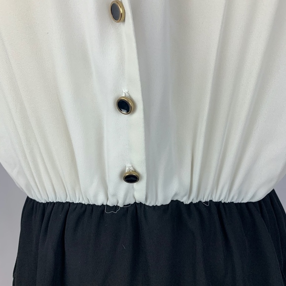 Final Touch Dress - Picture 2 of 8